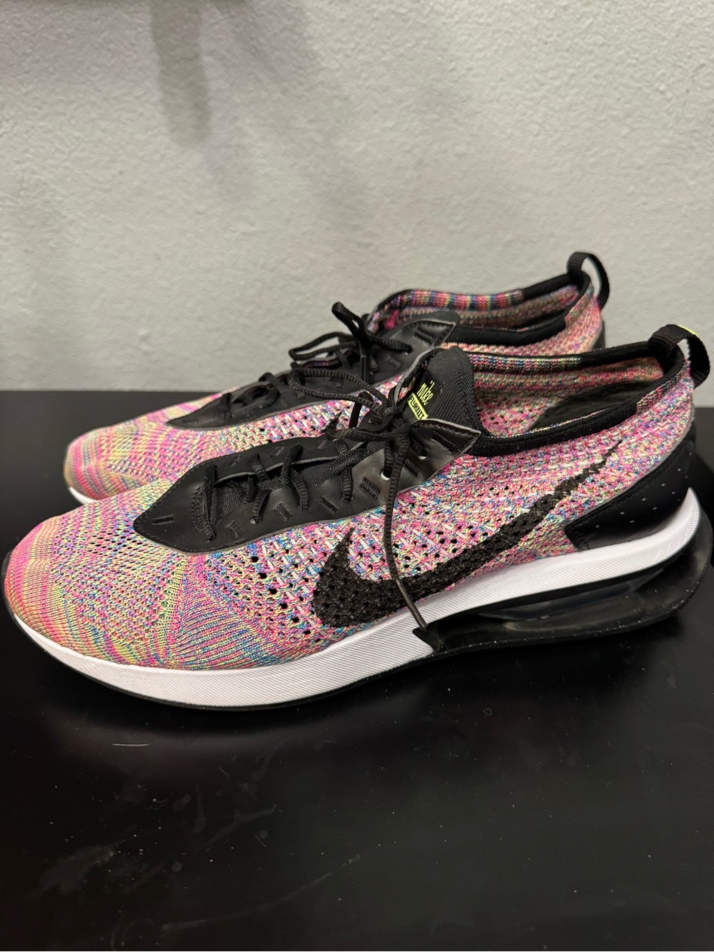 Nike Flyknit Low-Top Sneakers in Pink, Black, White Multicolor